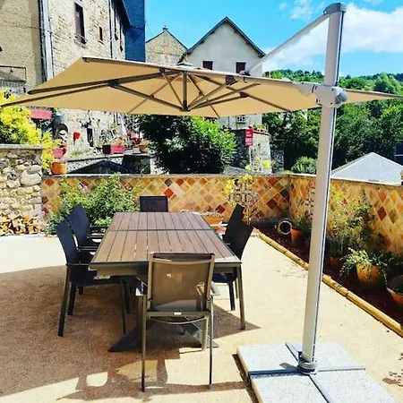 Maison De Caractere A Le Сasa de vacaciones Saint-Nectaire