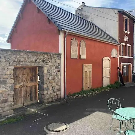 Maison De Caractere A Le Сasa de vacaciones Saint-Nectaire