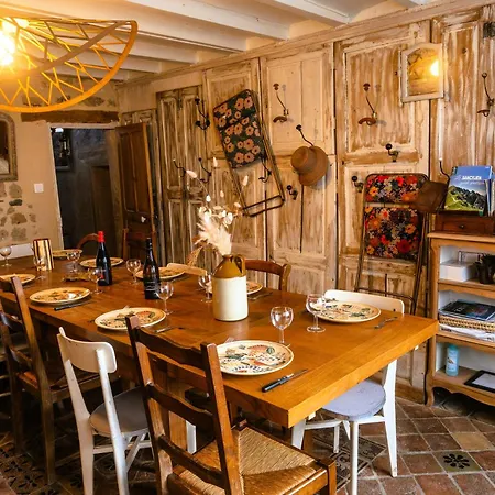 Maison De Caractère à Le * Saint-Nectaire